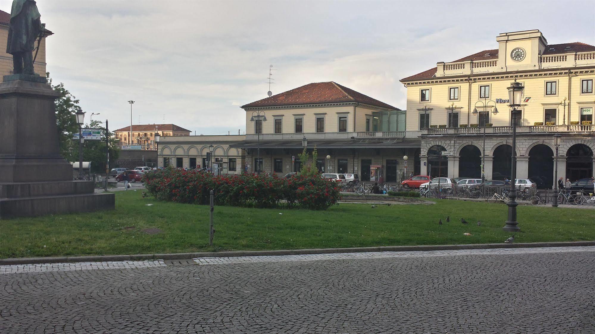 Hotel Stazione Novara Kültér fotó