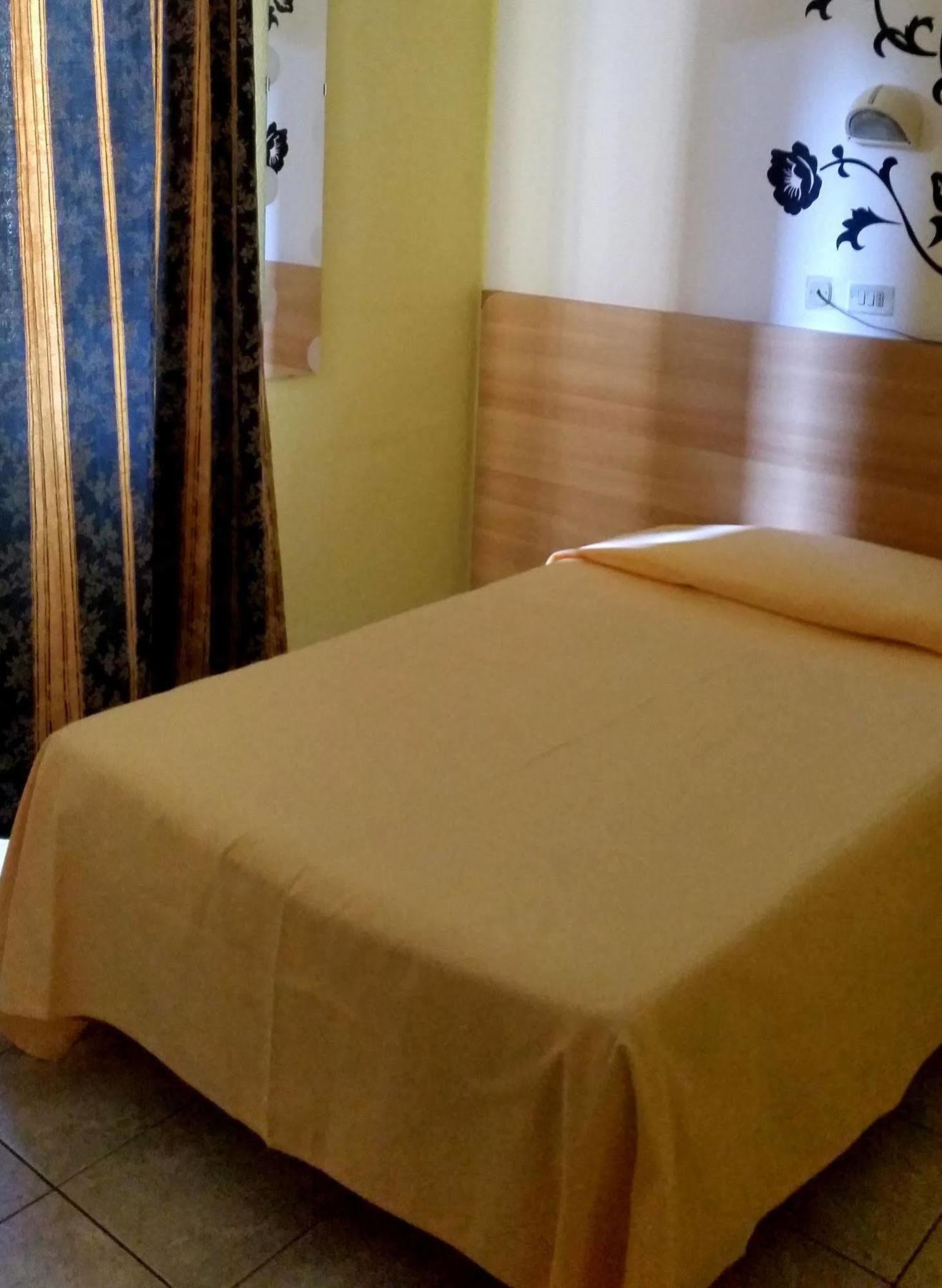 Hotel Stazione Novara Kültér fotó