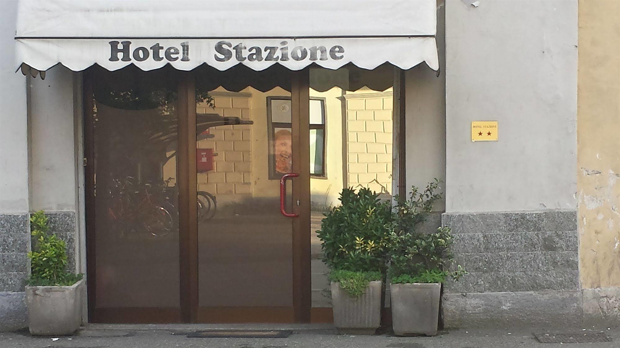 Hotel Stazione Novara Kültér fotó